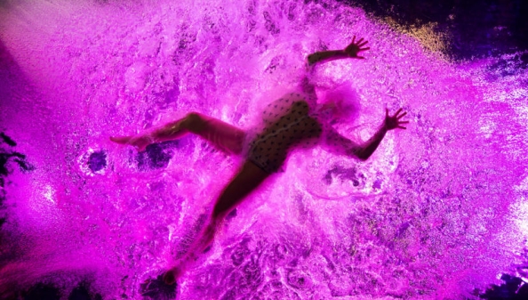 2_Fuerzabruta_credit_David_Levene-828x552.jpg