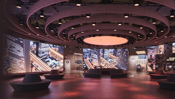 BMW Next 100 Banner 3