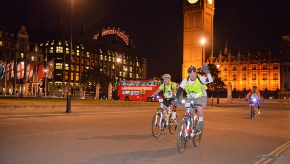 Big Ben wave & bus.jpg
