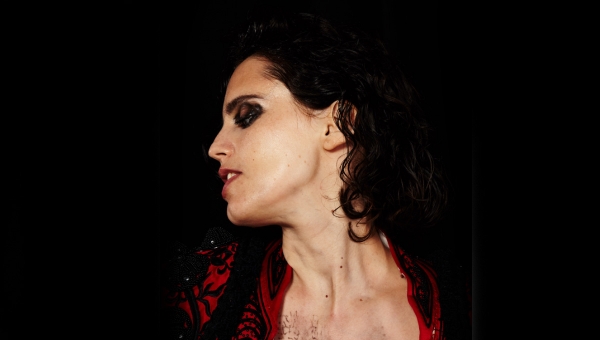 AnnaCalvi_1200x680.jpg