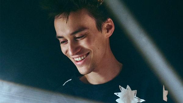 Jacob Collier_1200x680.jpg